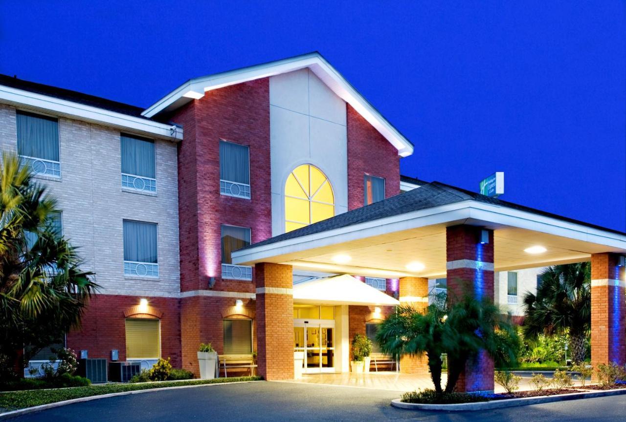 Holiday Inn Express Hotel And Suites Weslaco, An Ihg Hotel Екстериор снимка